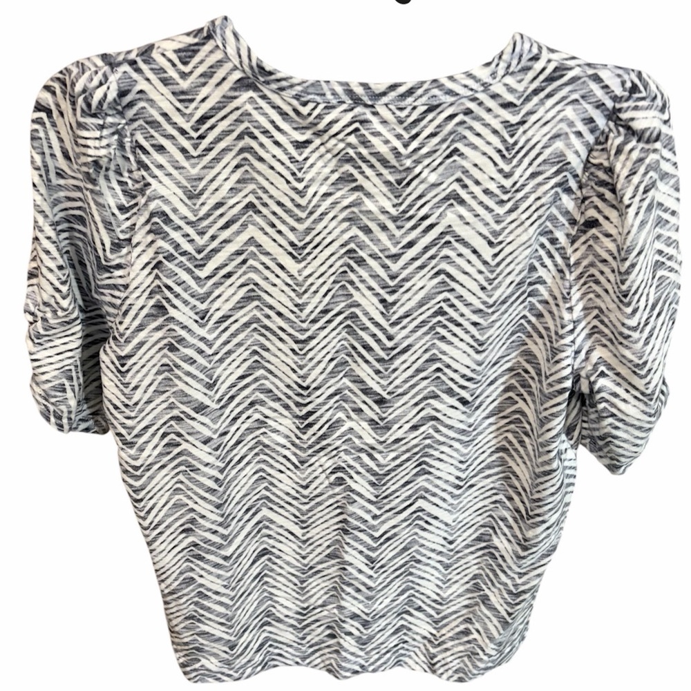 Chico's Monochrome Zigzag Women's Blouse - Picture 3 of 6